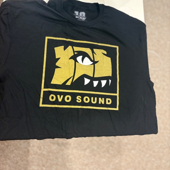 Toronto Raptors X OVO Sound Drake 10th Anniversary T-Shirt (size XL) - Picture 2 of 3
